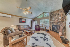 1 Mi to Downtown Ruidoso Peaceful Forested Cabin!